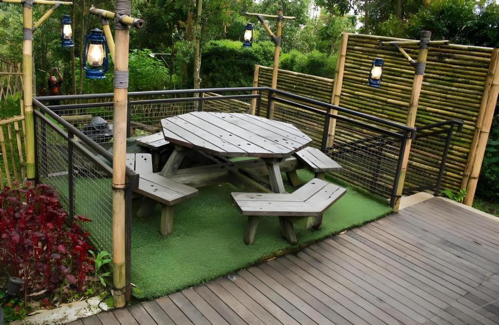 Dusun Bambu Family Leisure Park Hotel Lembang Bagian luar foto