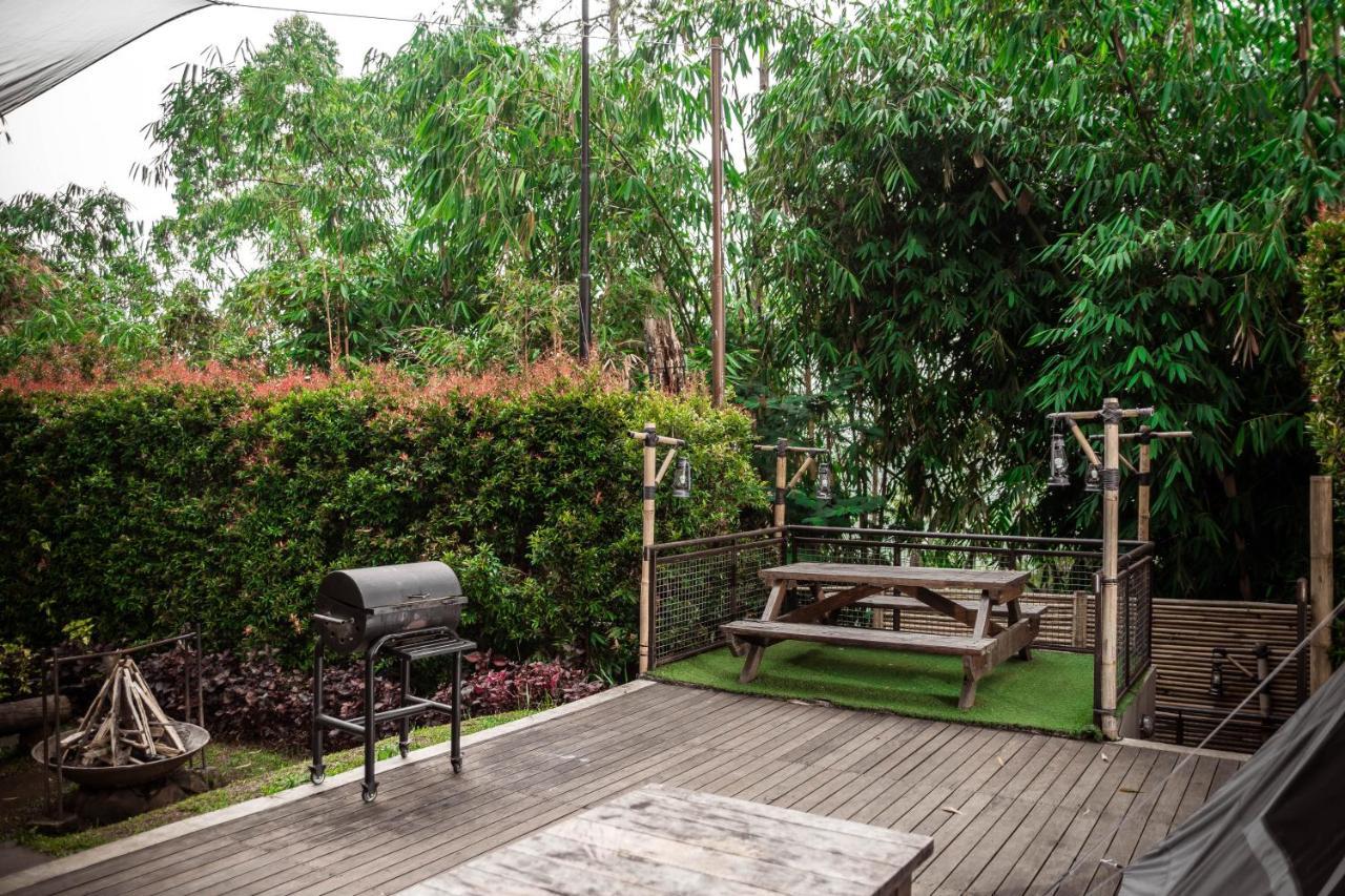 Dusun Bambu Family Leisure Park Hotel Lembang Bagian luar foto